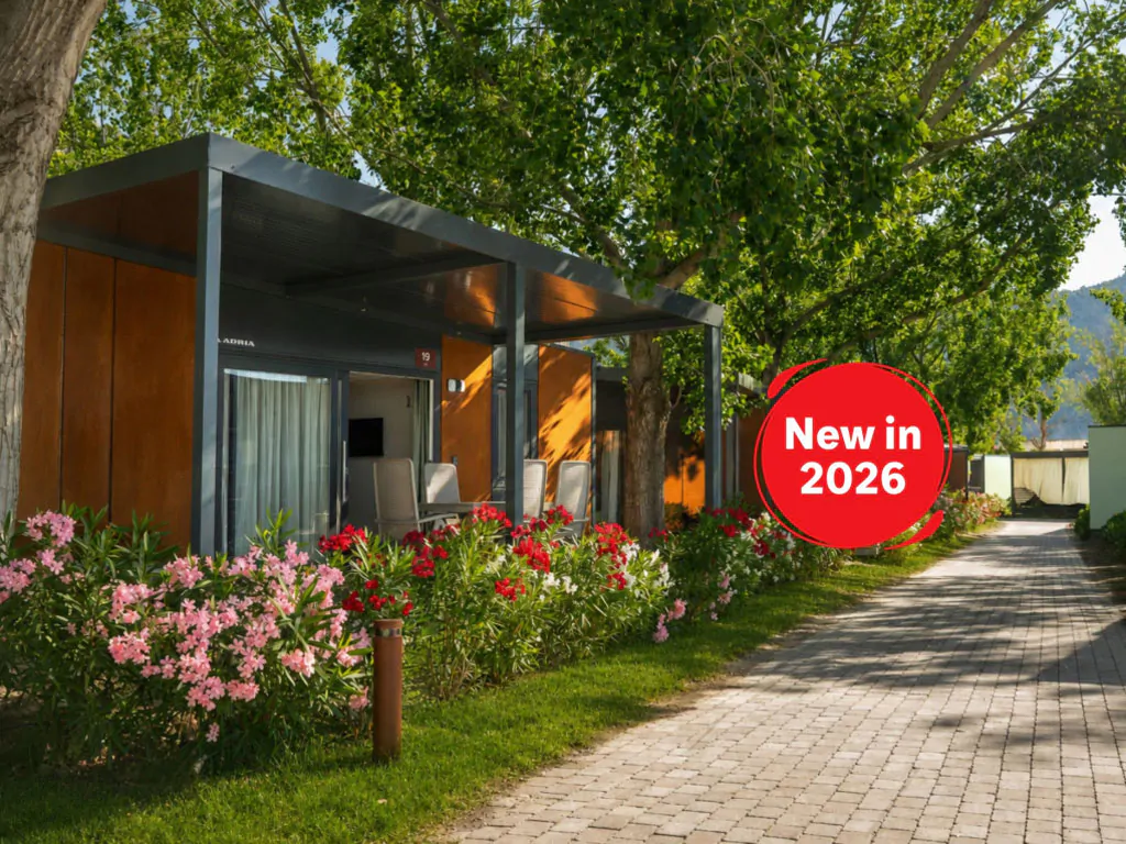 campsite-almissa-mobile-home-superior-41-exterior-sideview