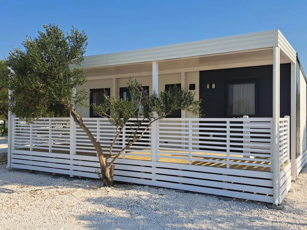 camping-resort-sibenik-mobile-home-a-first-row-exterior-frontview