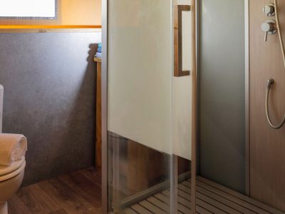 hu-fabulous-village-glamping-hu-glamp-premium-xl-interior-bathroom