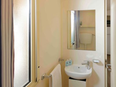 hu-fabulous-village-mobile-home-hu-stay-easy-interior-bathroom-sink