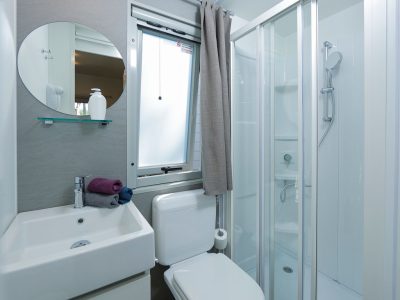 hu-fabulous-village-mobile-home-hu-stay-smart-interior-bathroom