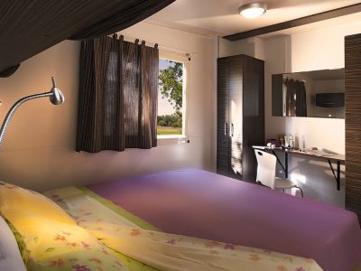 hu-park-albatros-village-mobile-home-hu-stay-easy-l-plus-interior-bedroom