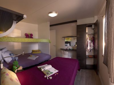 hu-park-albatros-village-mobile-home-hu-stay-easy-l-plus-interior-bedroom-singlebeds