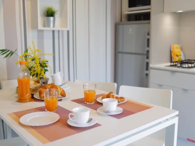 hu-venezia-camping-in-town-mobile-home-hu-stay-premium-interior-livingroom-table