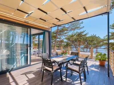 campsite-slatina-mobile-home-freedhome-slatina-terrace-dining-table-3
