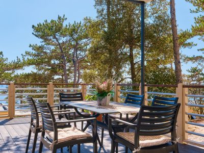 campsite-slatina-mobile-home-freedhome-slatina-terrace-dining-table-i-2