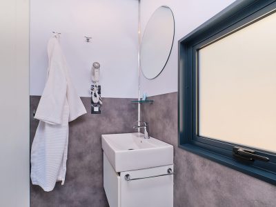campsite-slatina-mobile-home-interior-bathroom-i-2