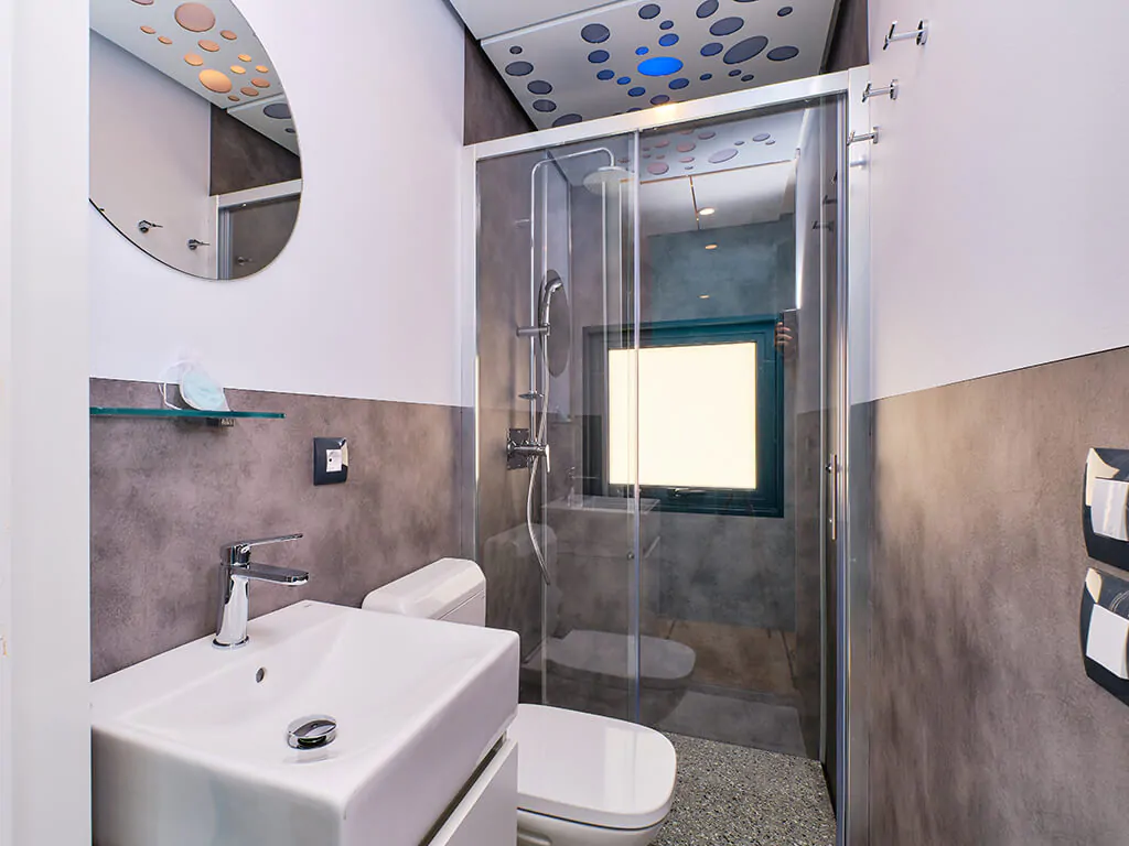 campsite-slatina-mobile-home-interior-bathroom-2