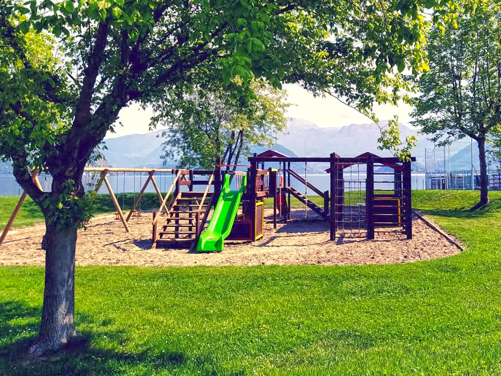 camping-sassabenek-childrens-playground