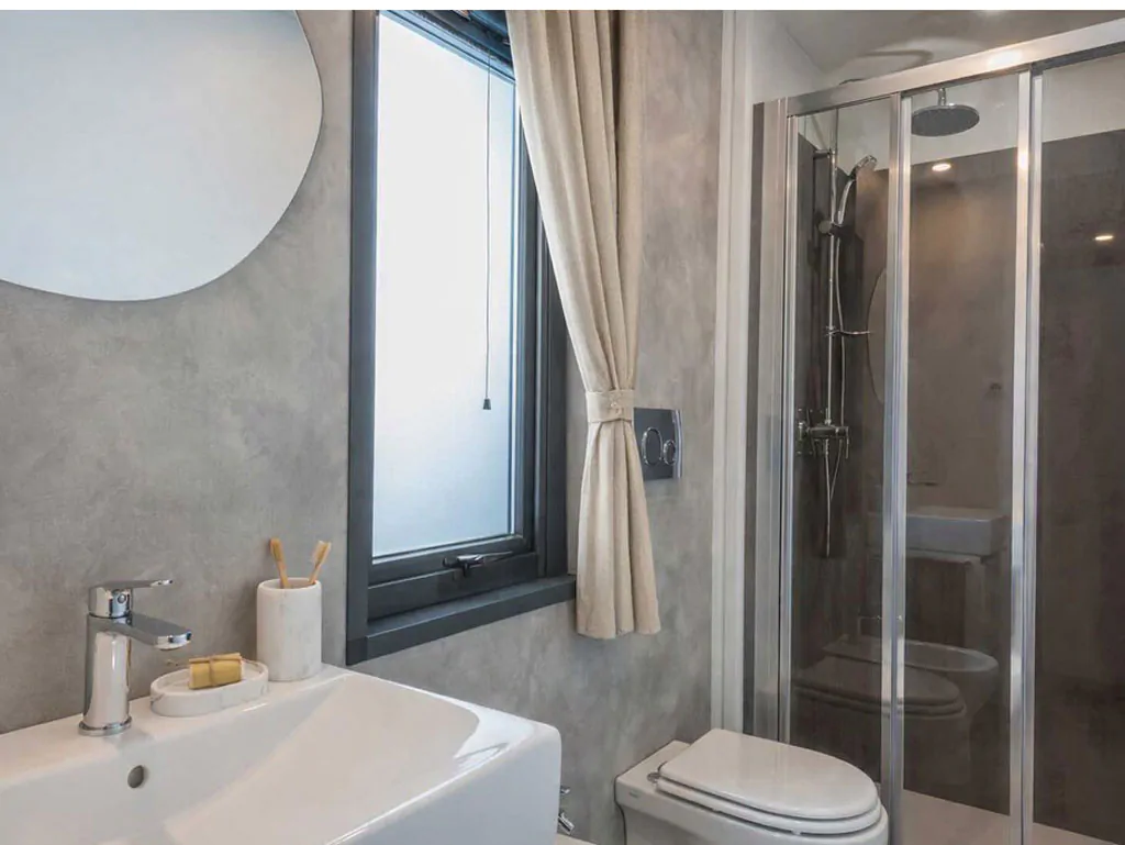delta-open-air-resort-mobile-home-lodge-superior-interior-bathroom
