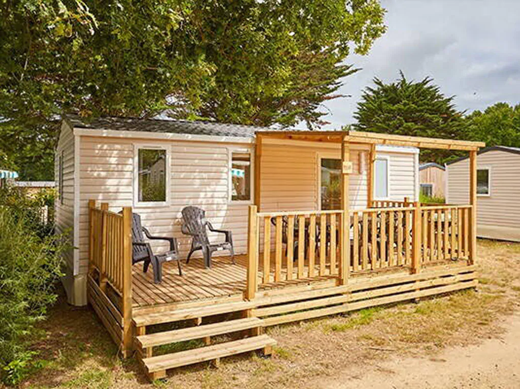 camping-park-umag-mobilehome-comfort-for-four-exterior-frontview