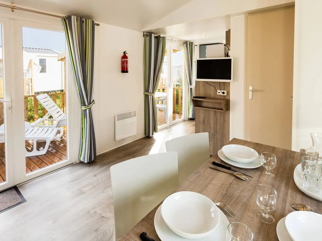 camping-park-umag-mobilehome-comfort-for-four-interior-livingroom