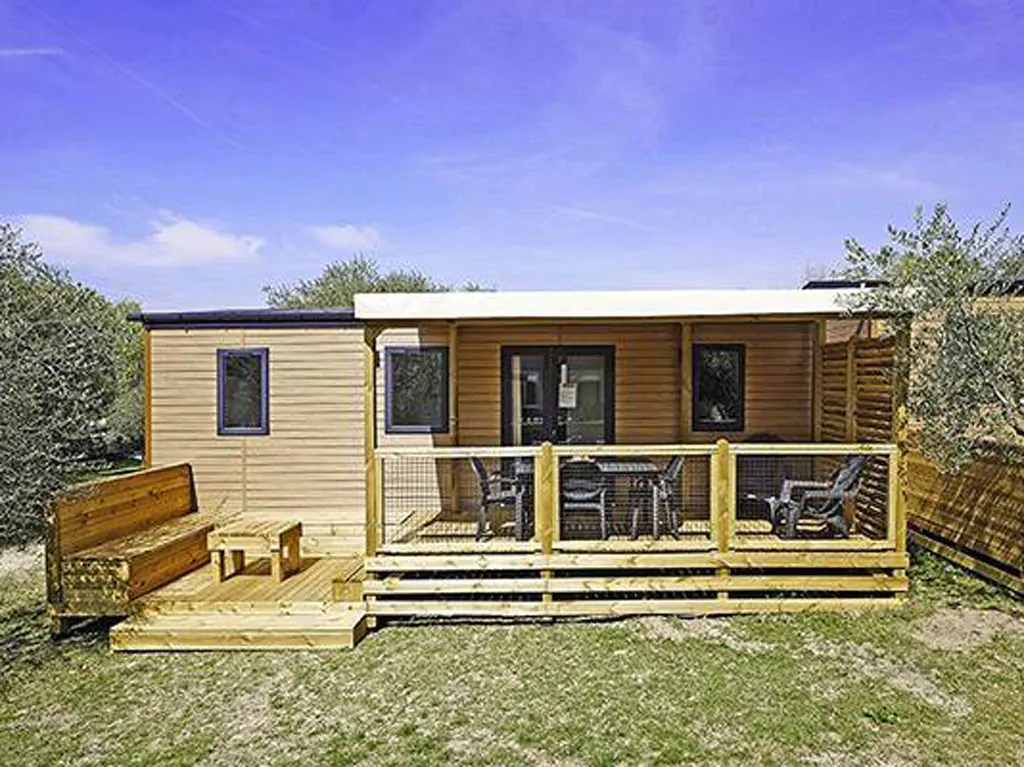 camping-park-umag-mobilehome-premiumt-for-six-exterior-frontview